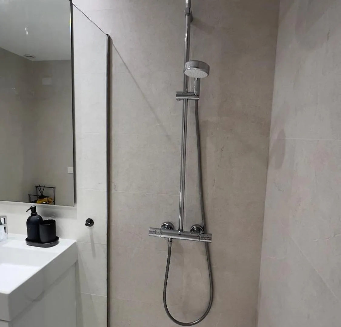 Beautiful 1-Bedroom Apartment In Estepona Spanje