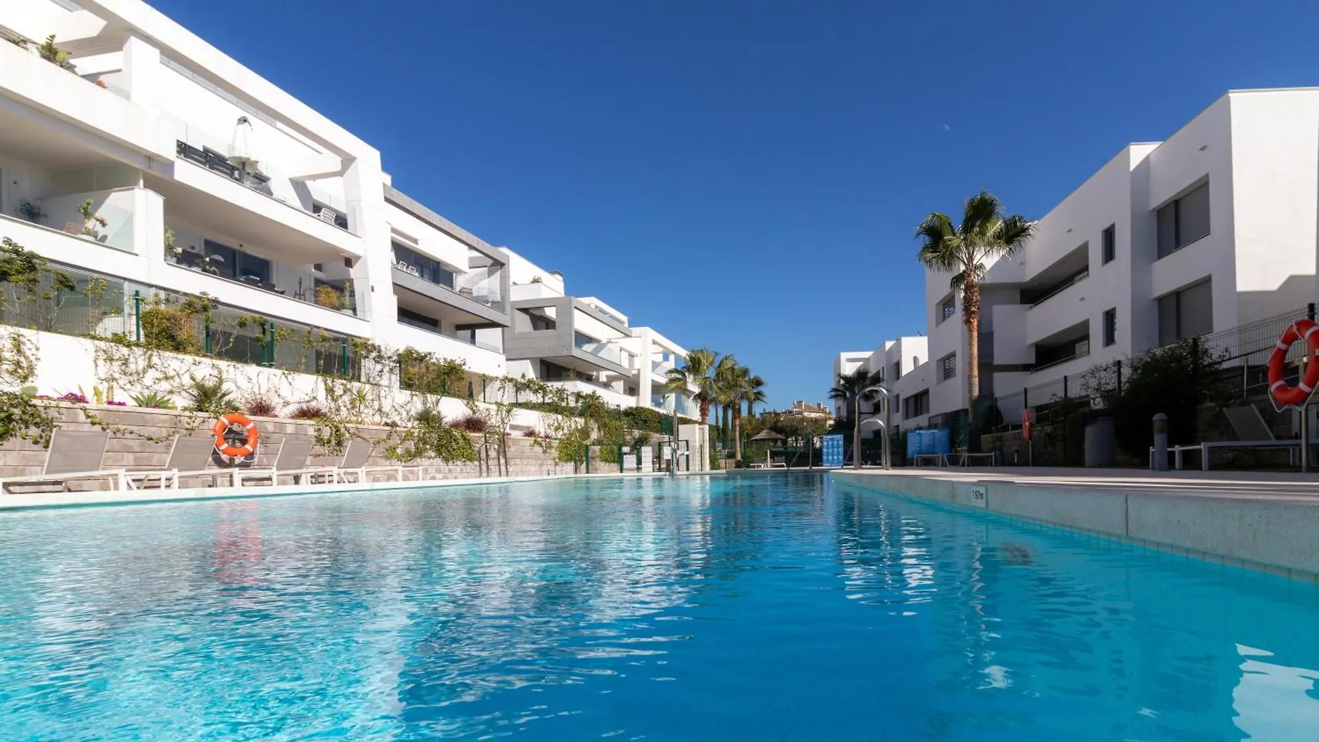 Beautiful 1-Bedroom Apartment In Estepona Spanje